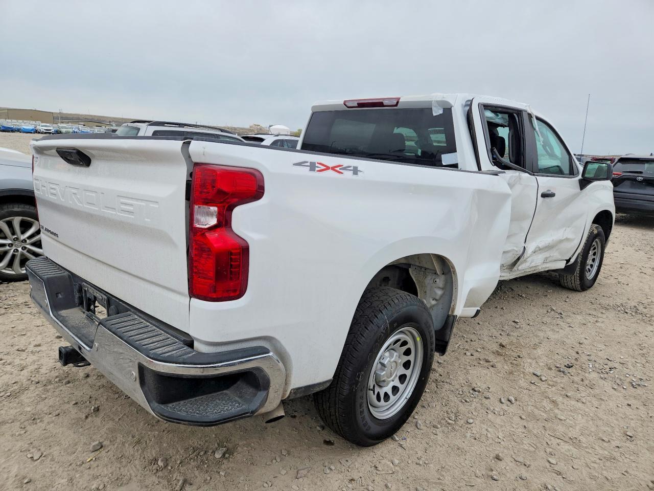 2024 CHEVROLET Silverado