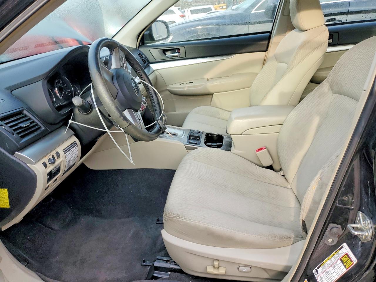 2010 SUBARU Legacy