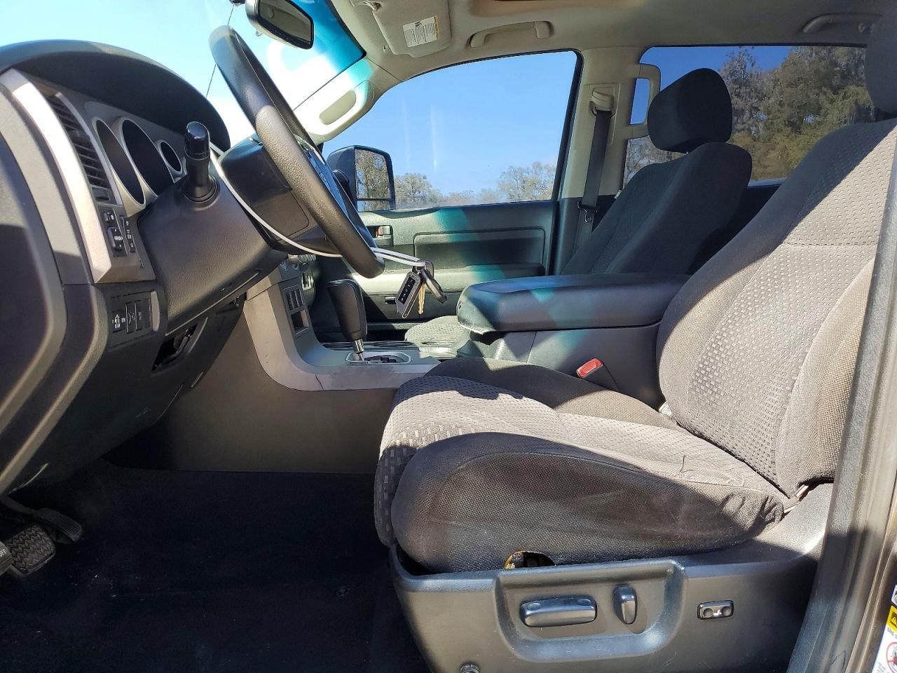 2012 TOYOTA TUNDRA