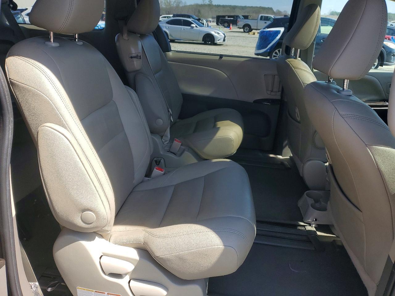 2020 TOYOTA SIENNA
