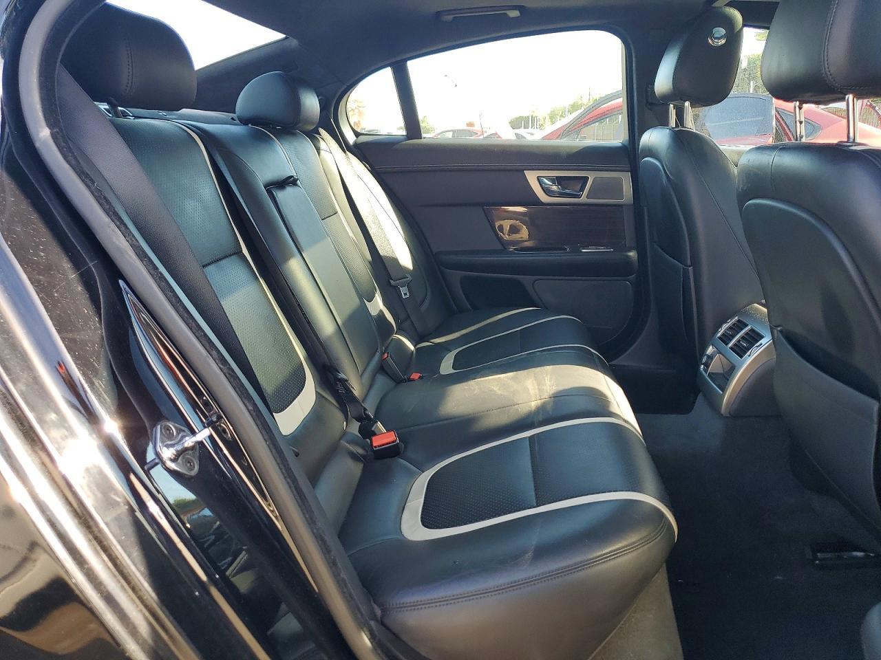 2012 JAGUAR XF