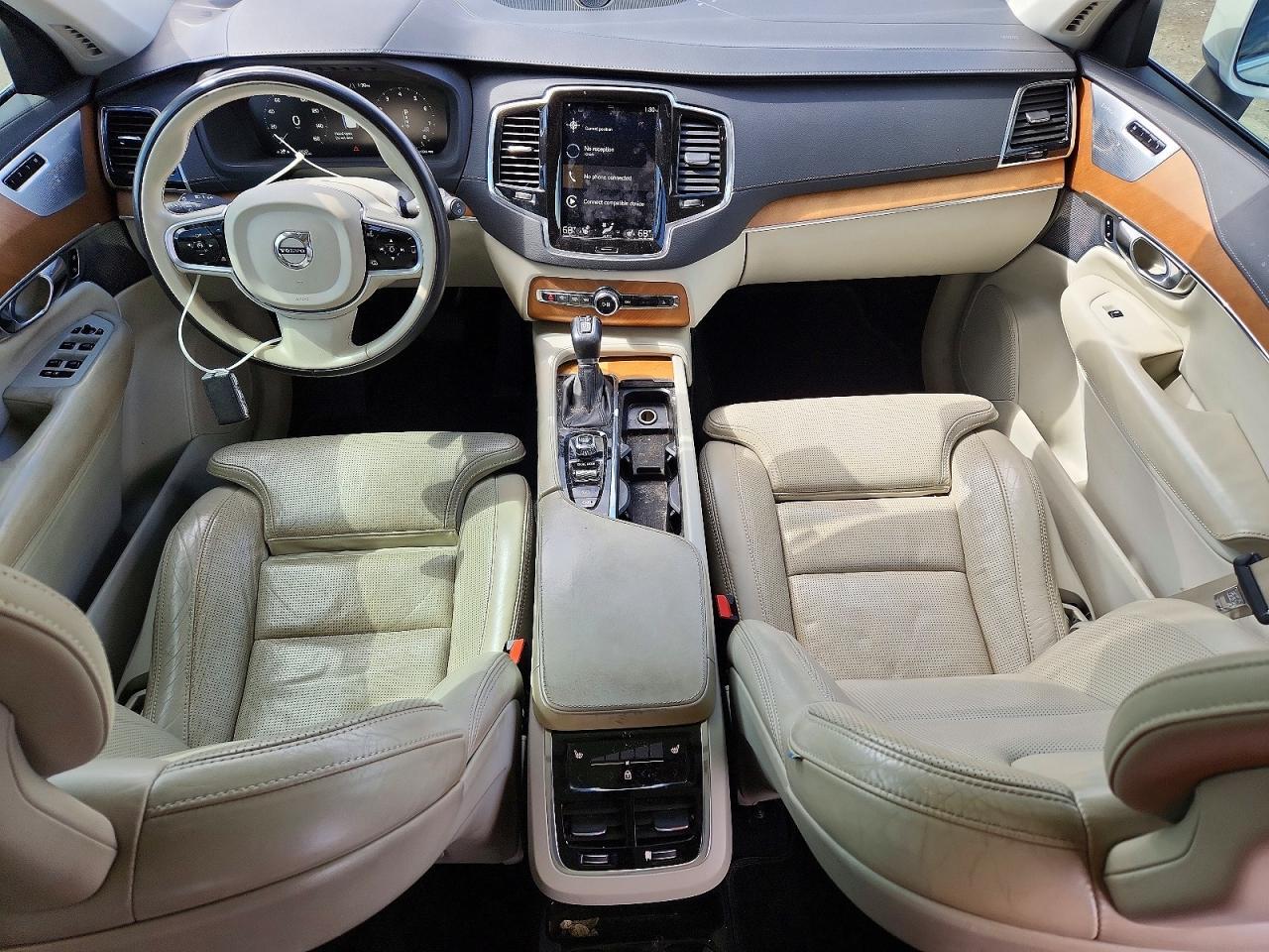 2020 VOLVO XC90