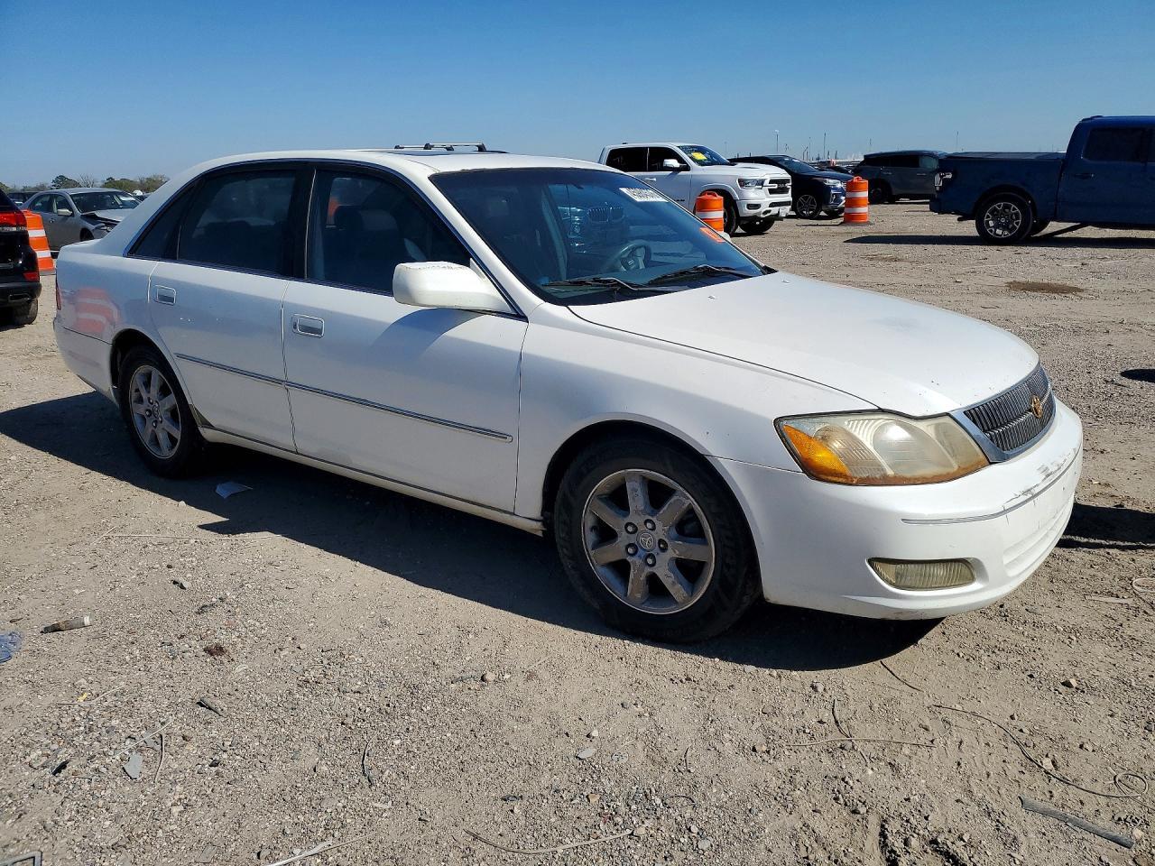2000 TOYOTA Avalon