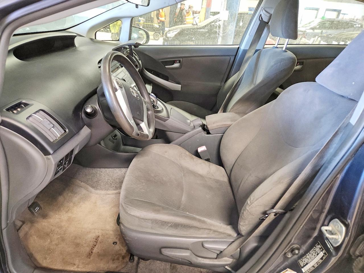 2011 TOYOTA PRIUS