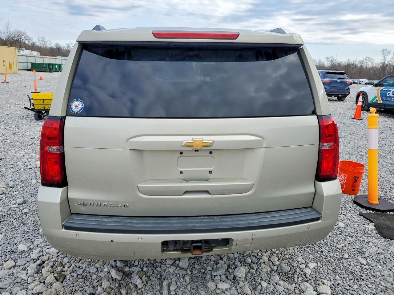 2016 CHEVROLET Suburban