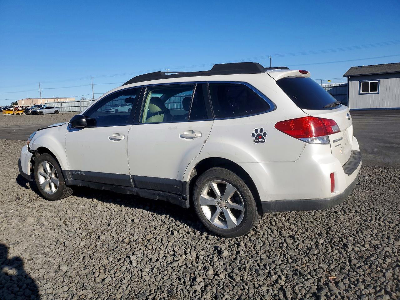 2014 SUBARU Outback