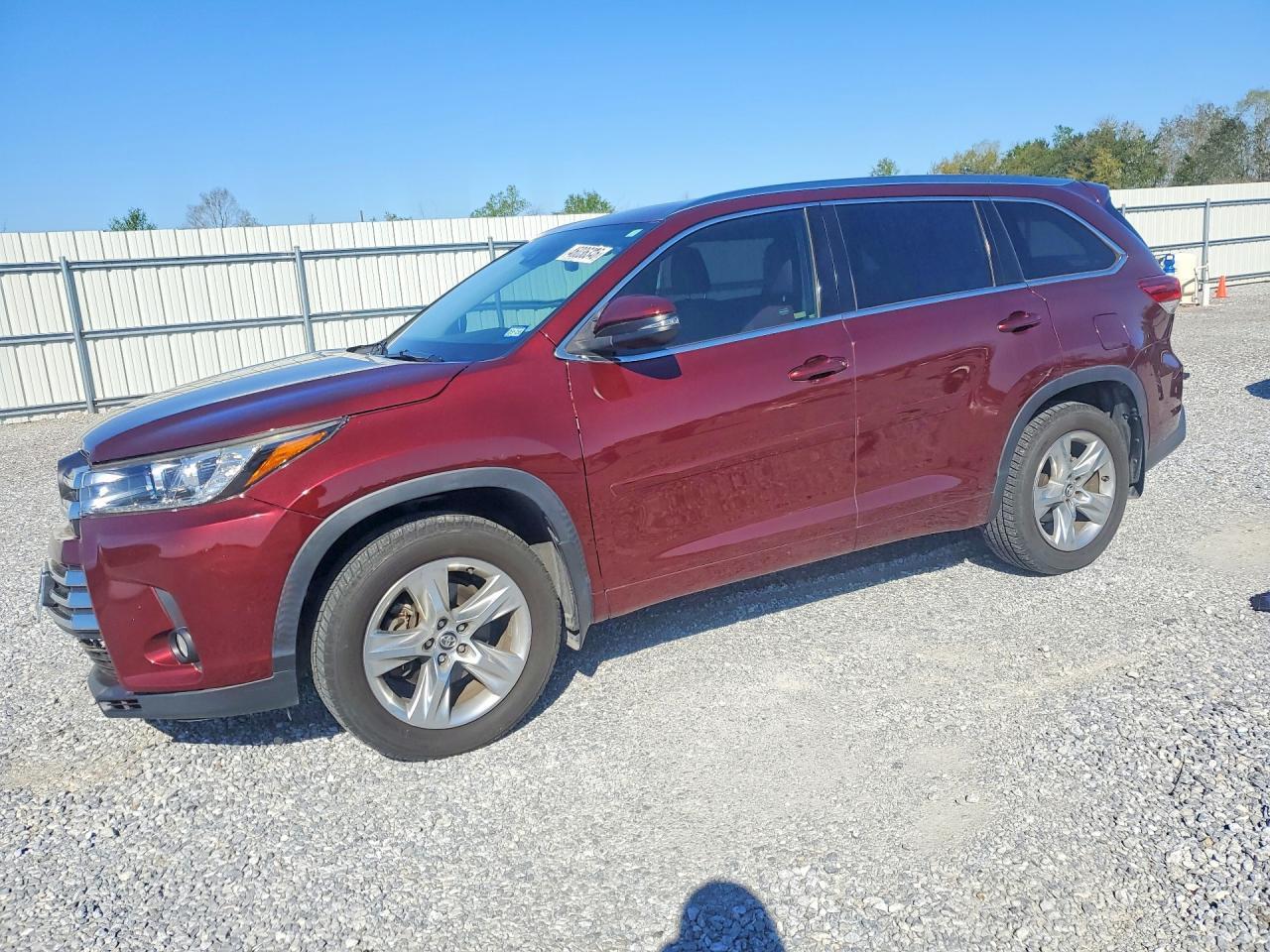 2017 TOYOTA HIGHLANDER