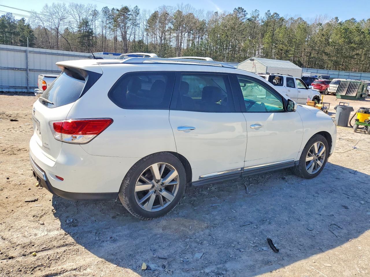 2013 NISSAN PATHFINDER