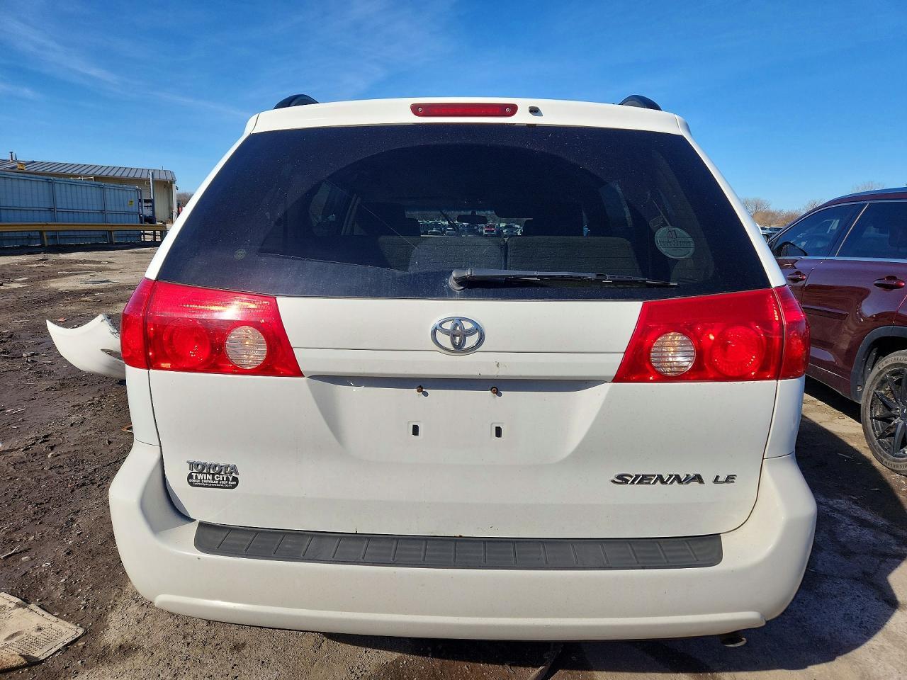 2008 TOYOTA SIENNA