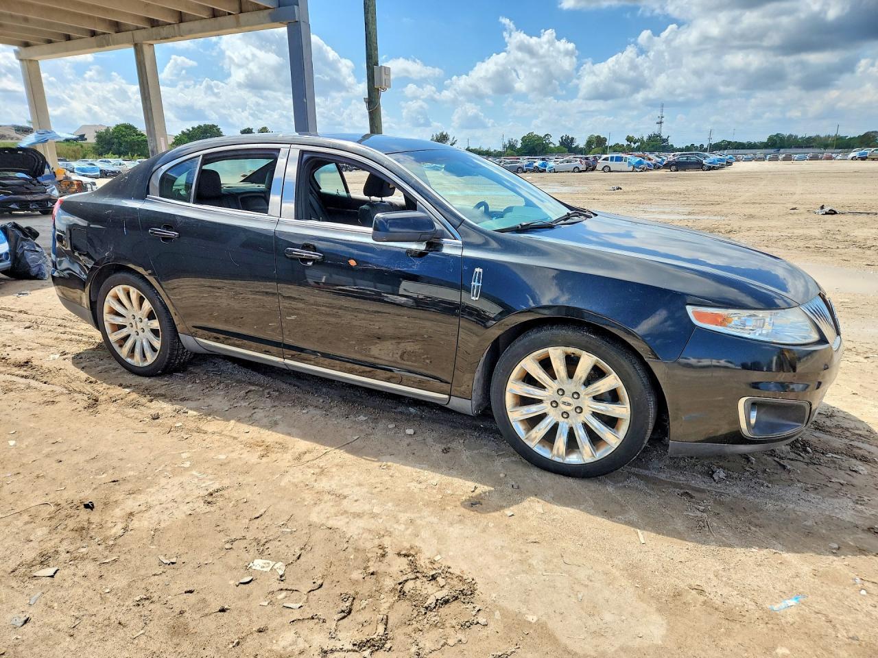 2010 LINCOLN MKS