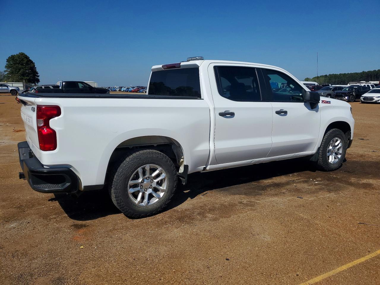 2023 CHEVROLET Silverado