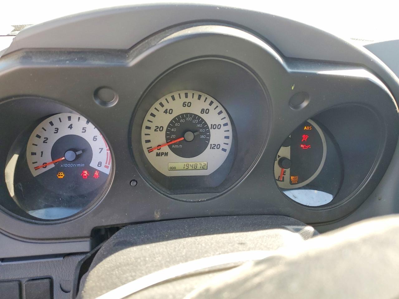 2004 NISSAN Frontier
