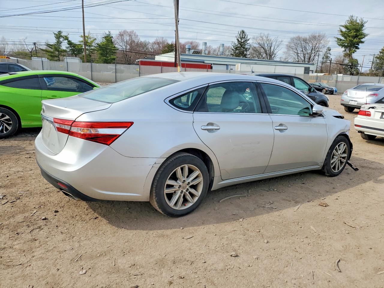 2013 TOYOTA Avalon