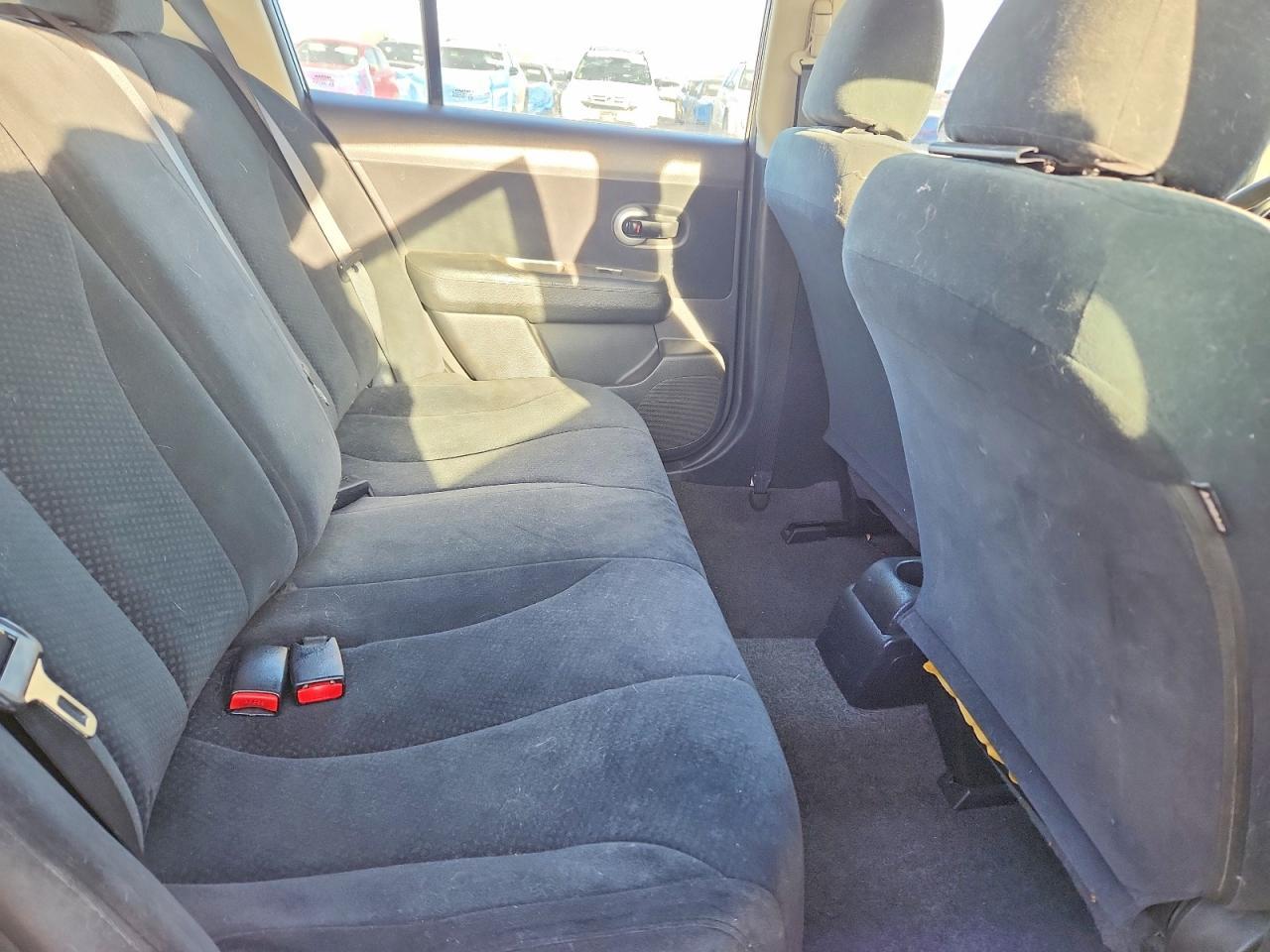 2011 NISSAN VERSA