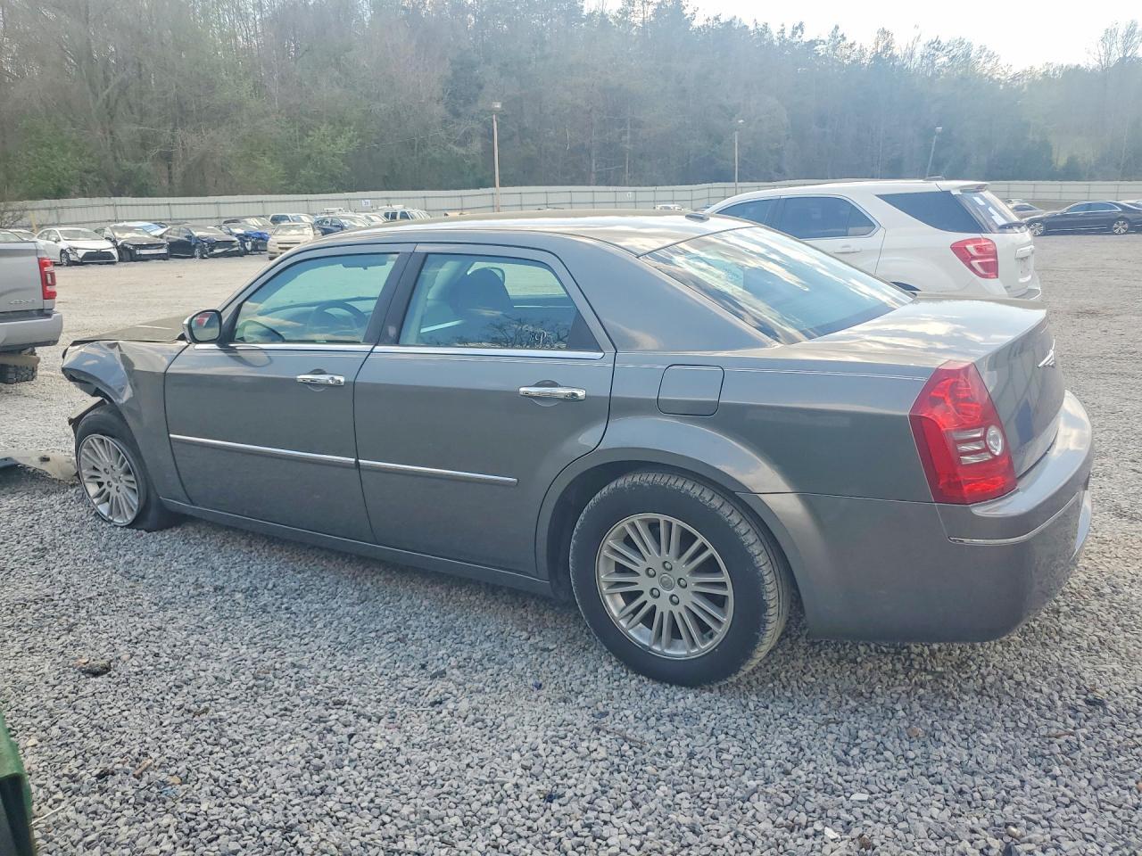 2010 CHRYSLER 300