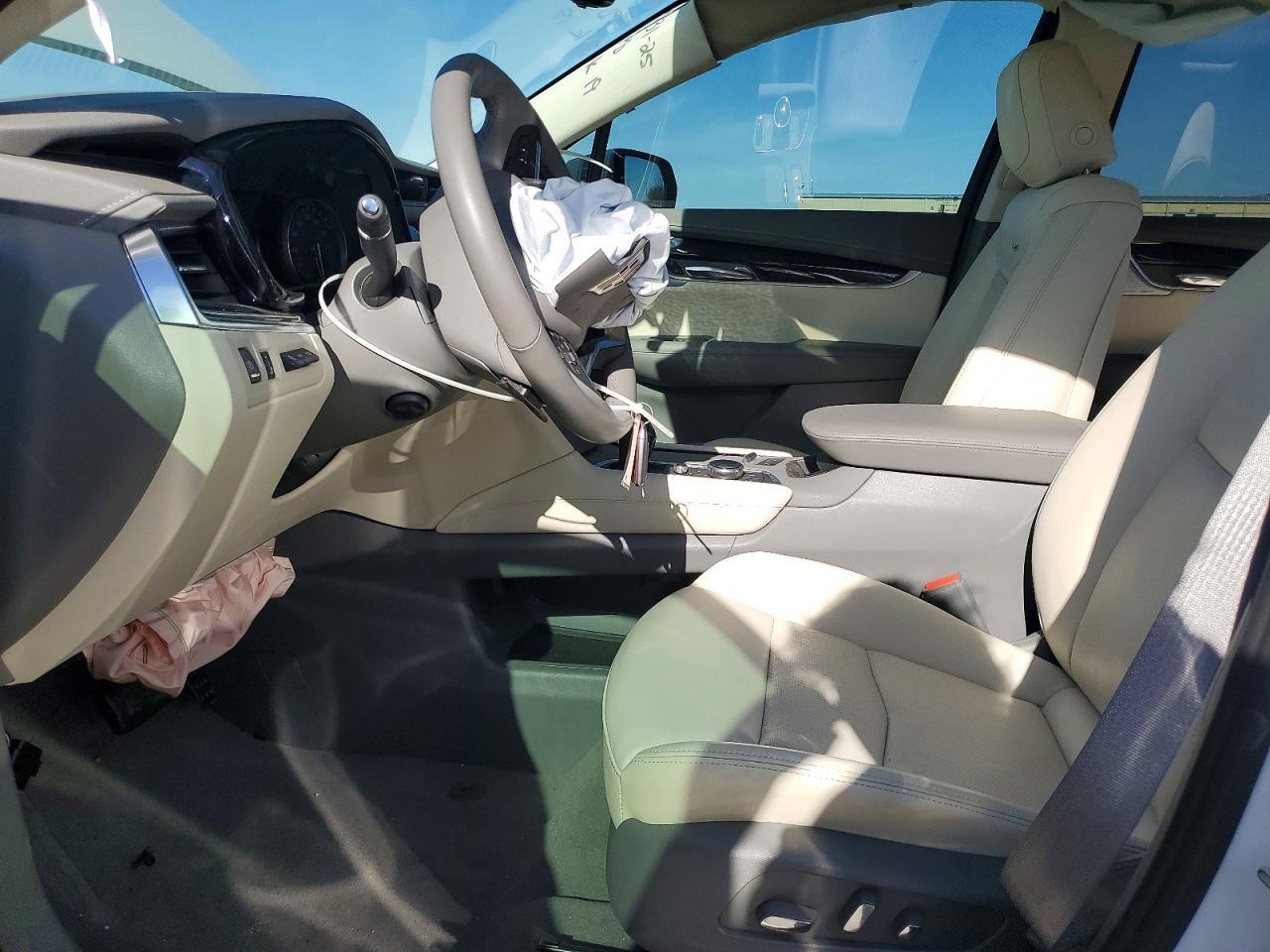 2025 CADILLAC XT6