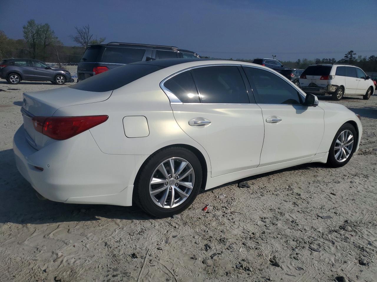 2014 INFINITI Q50