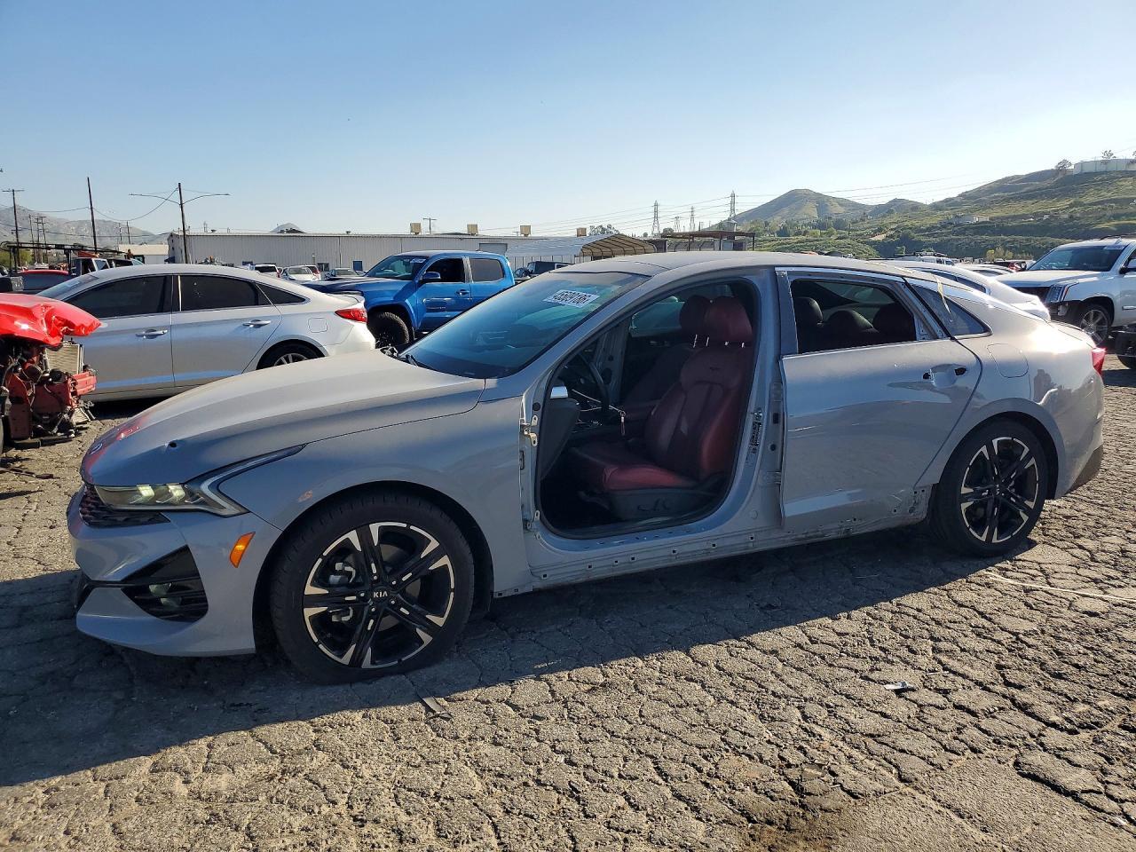 2021 KIA K5