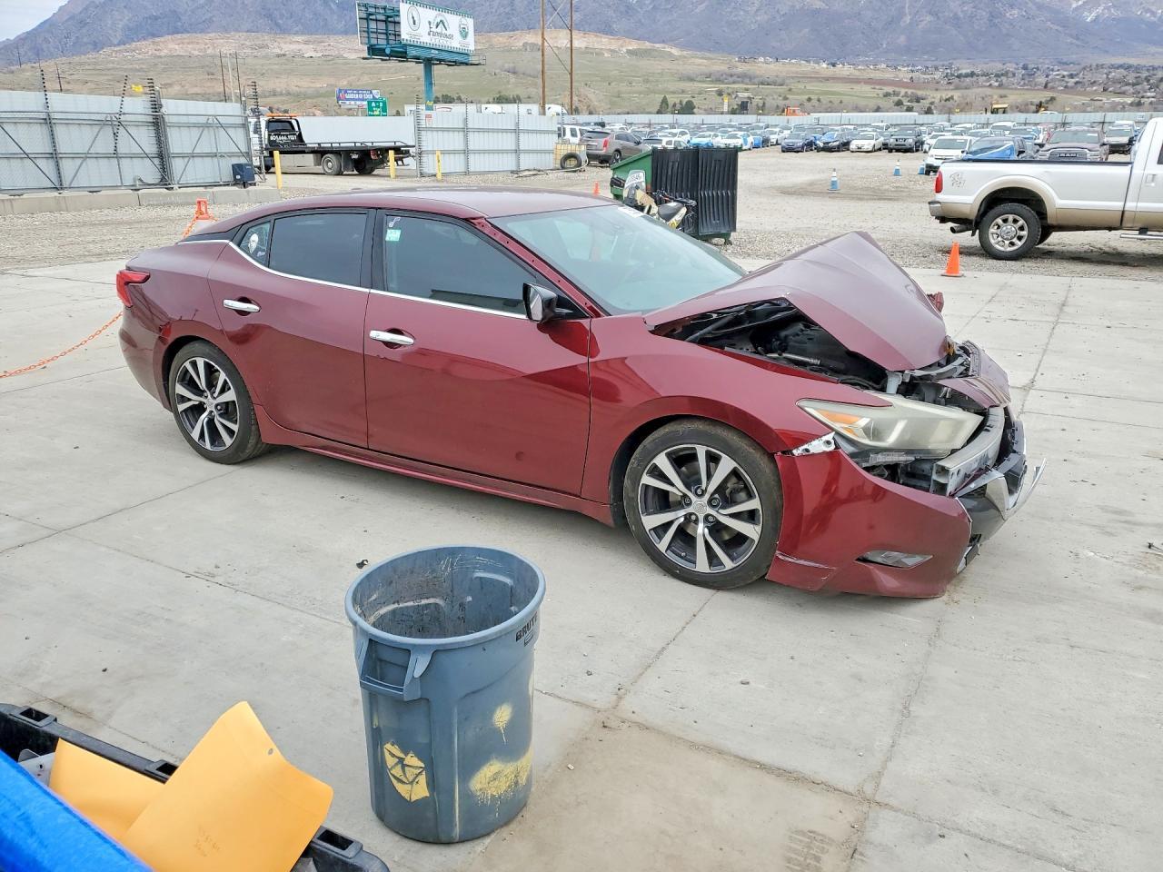 2016 NISSAN Maxima