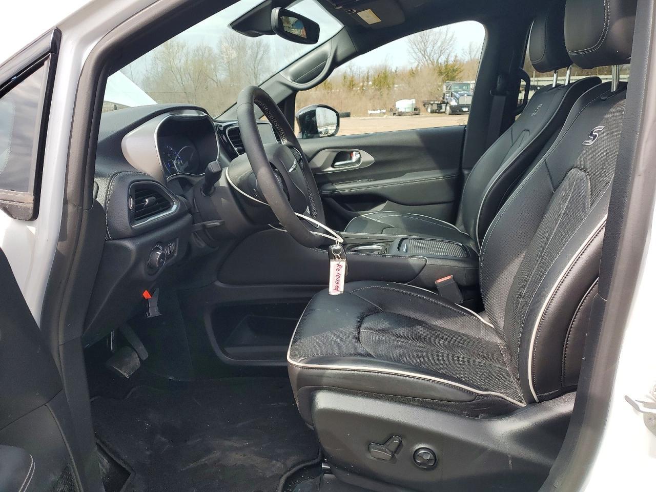 2023 CHRYSLER Pacifica