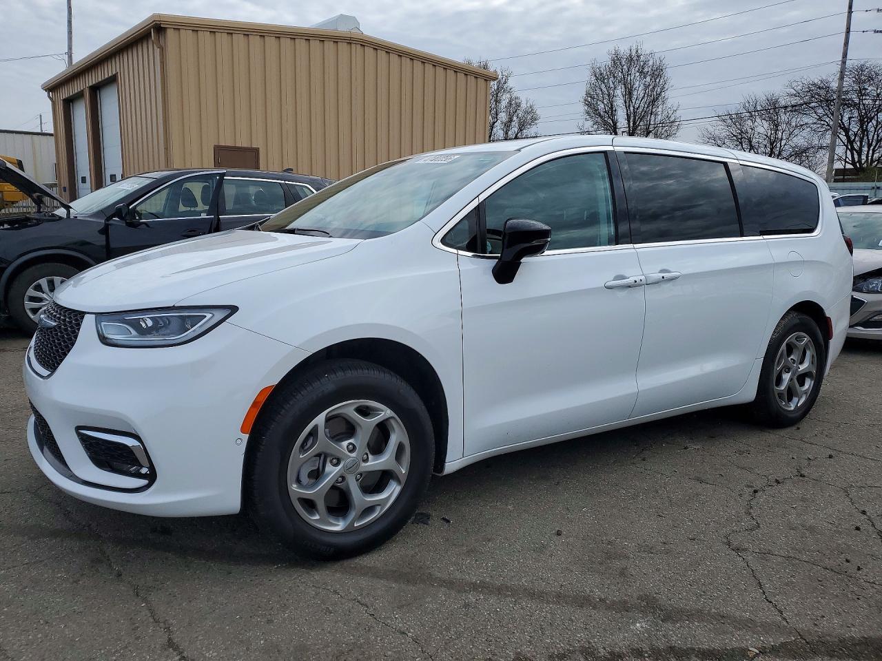 2024 CHRYSLER Pacifica