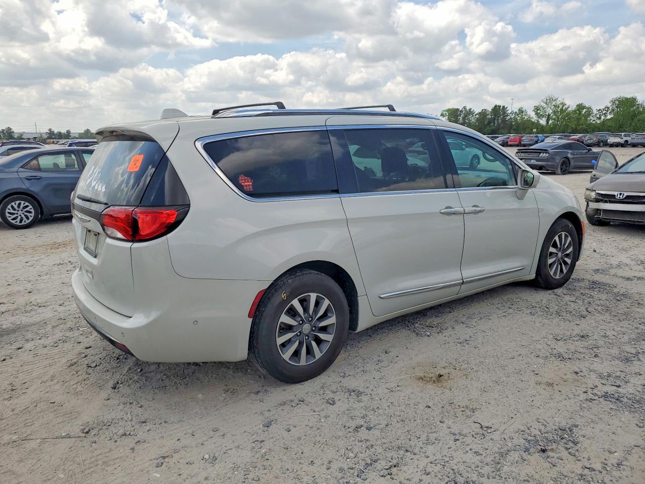 2020 CHRYSLER Pacifica