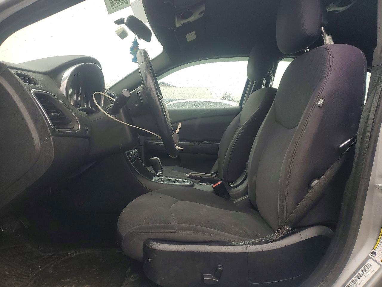 2013 CHRYSLER 200