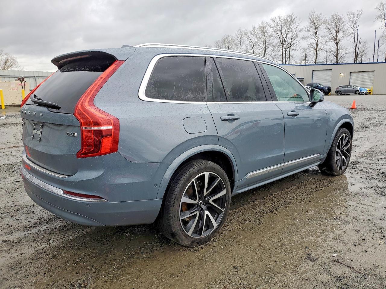 2023 VOLVO XC90