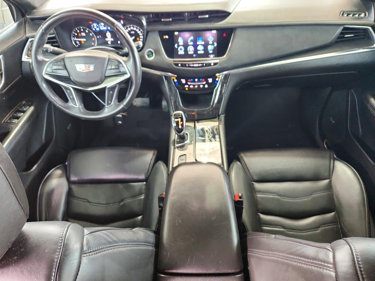 2017 CADILLAC XT5