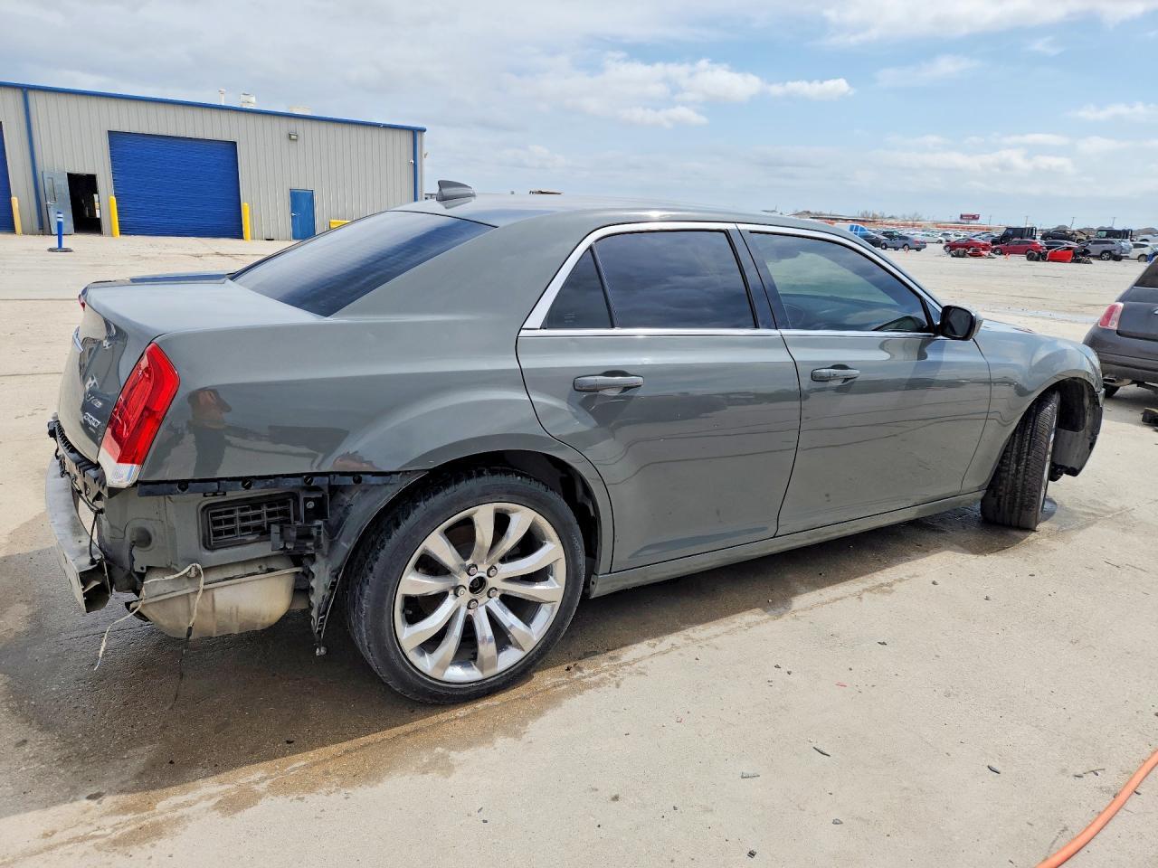 2019 CHRYSLER 300