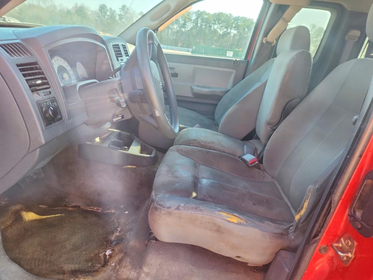 2005 DODGE Dakota