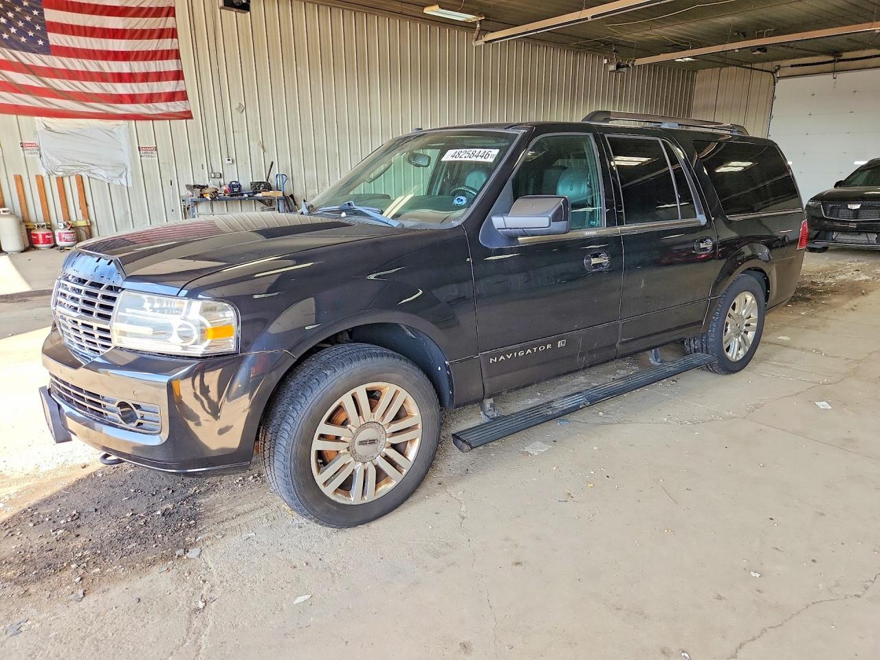 2013 LINCOLN Navigator