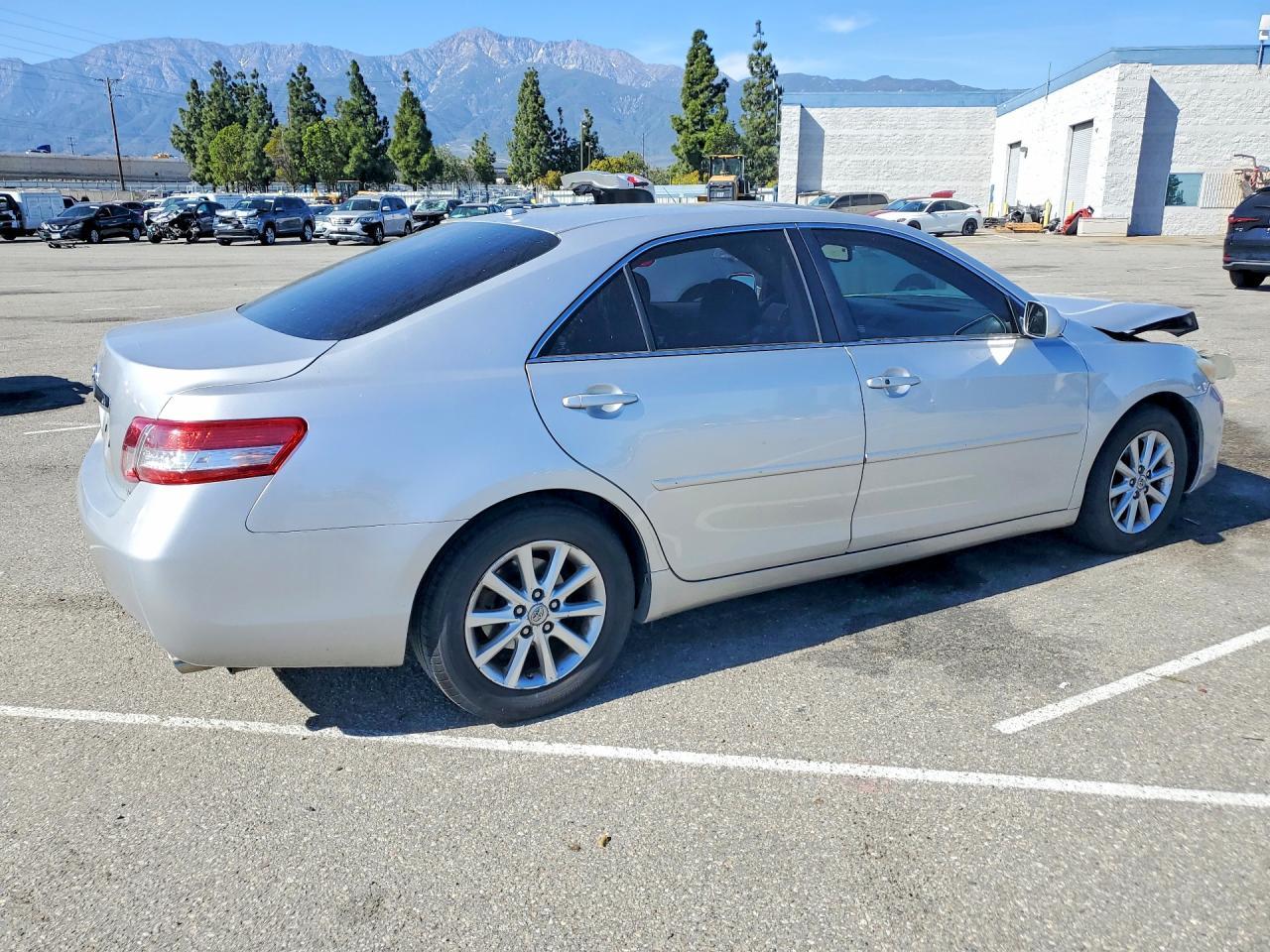 2011 TOYOTA CAMRY