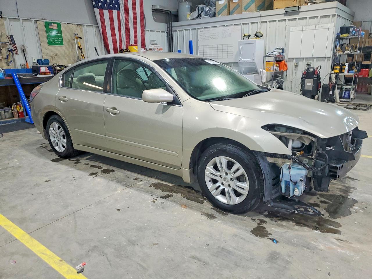 2010 NISSAN Alitma