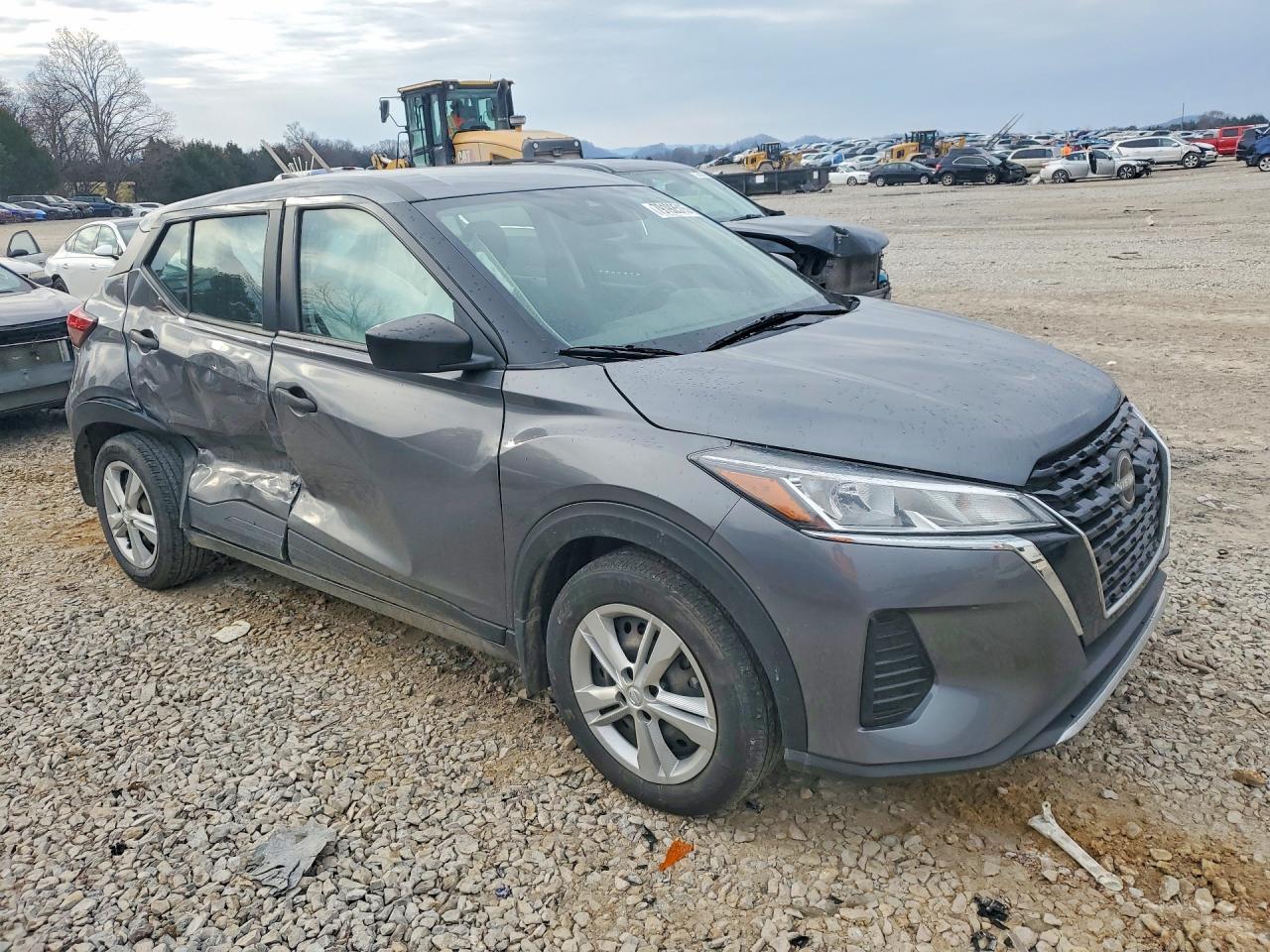 2023 NISSAN KICKS