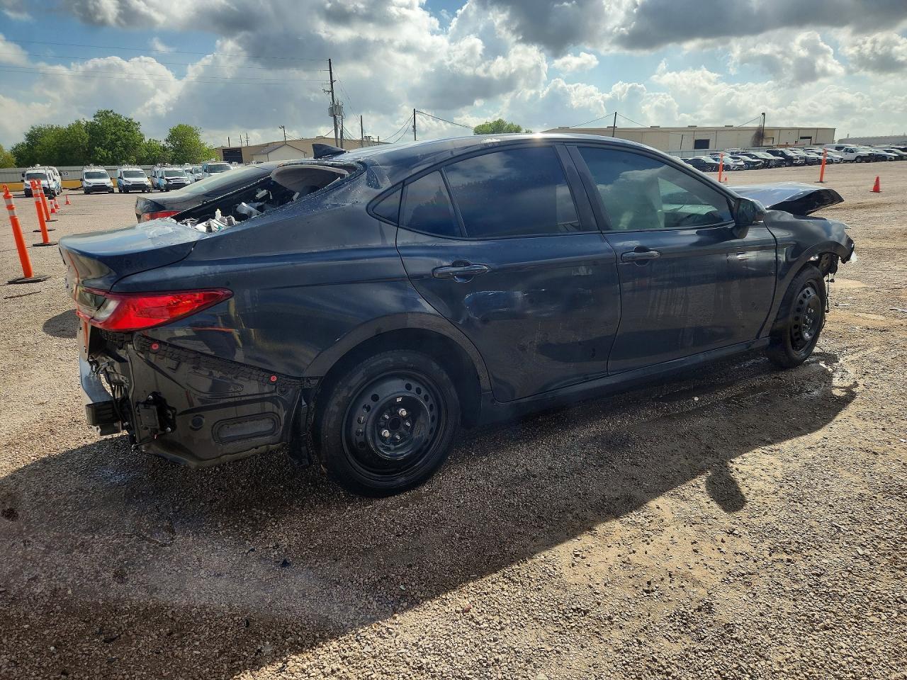 2025 TOYOTA CAMRY