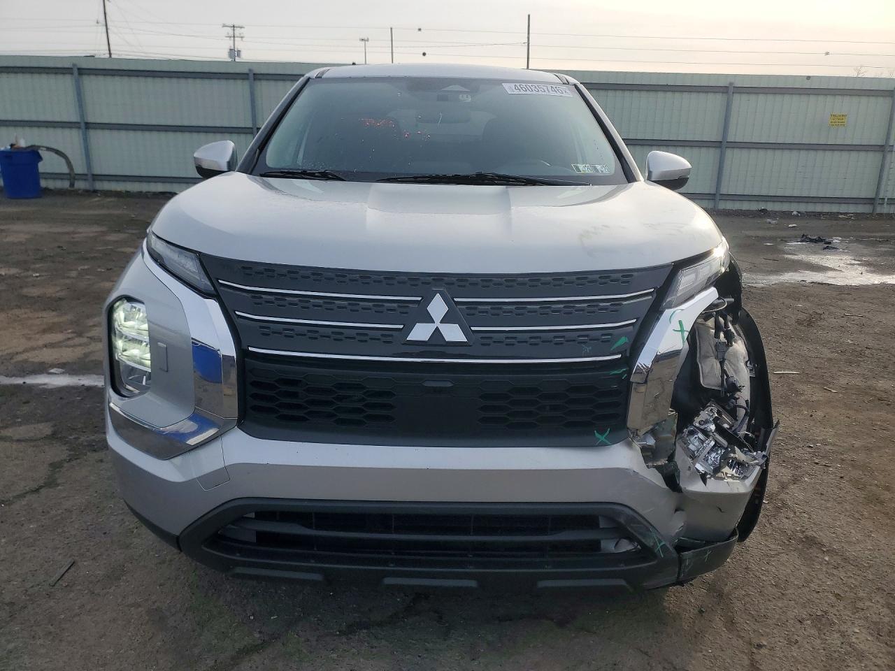 2022 MITSUBISHI outlander