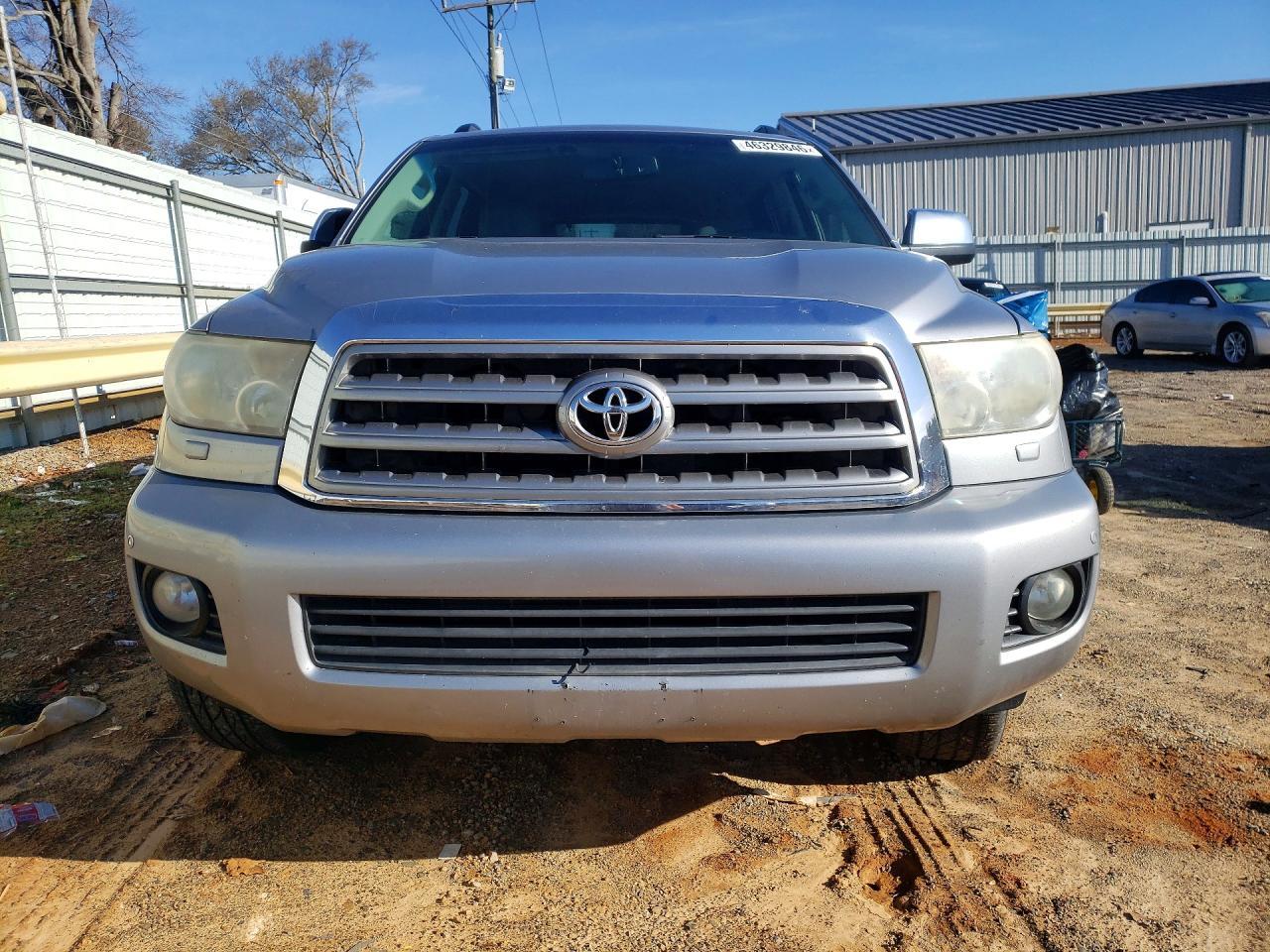 2012 TOYOTA Sequoia