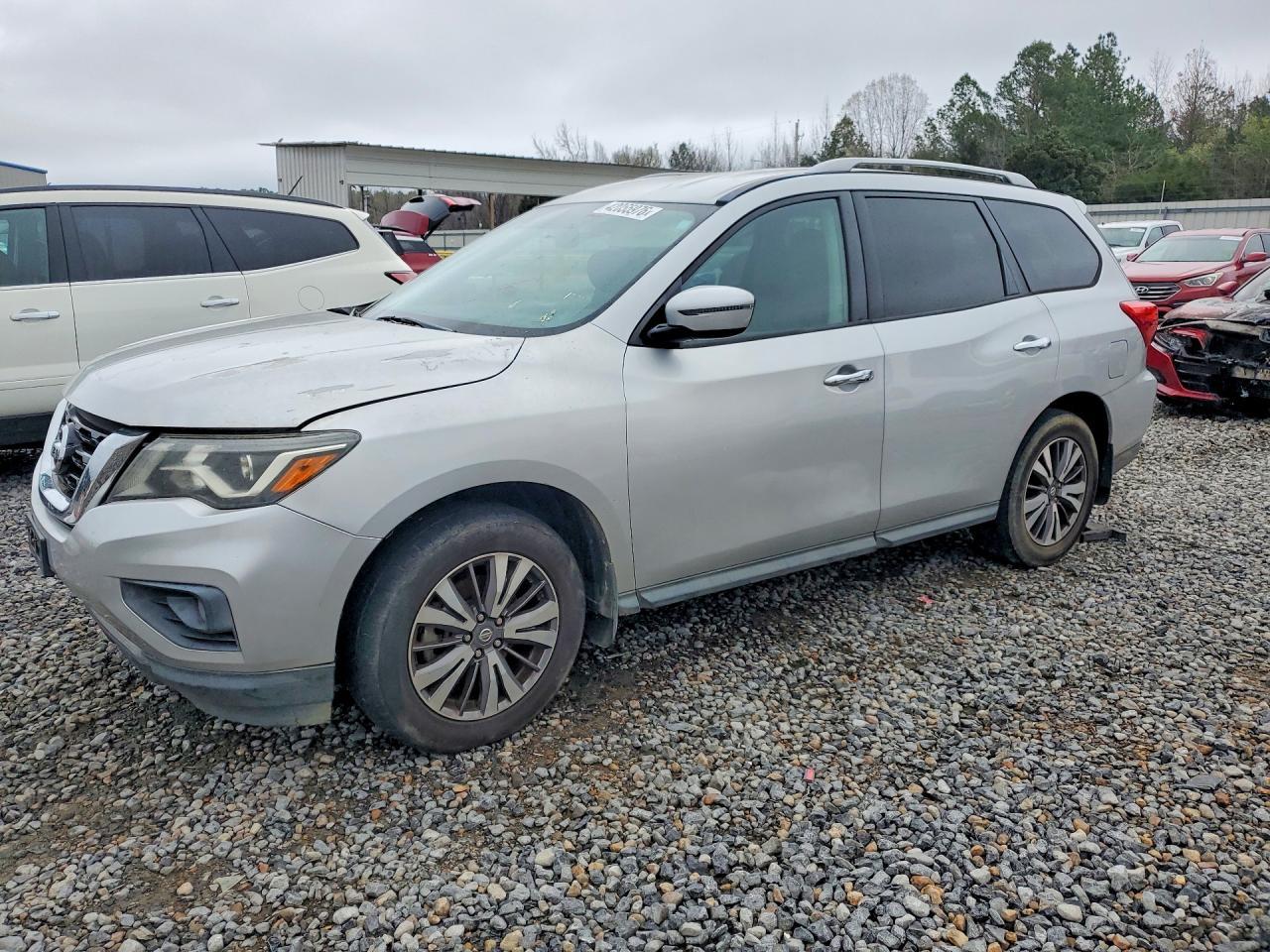 2017 NISSAN PATHFINDER