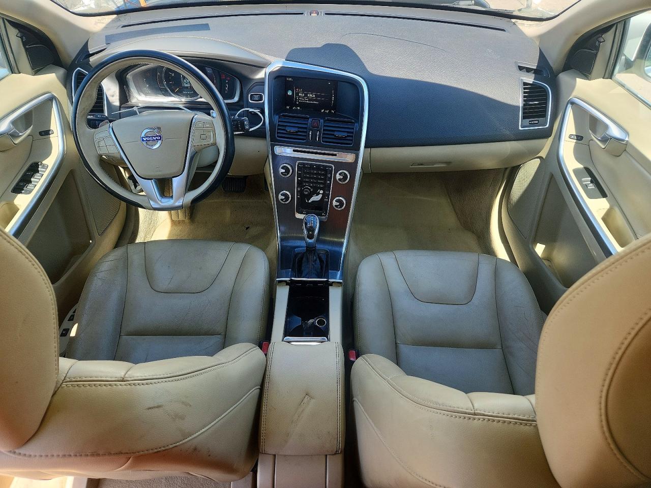 2015 VOLVO XC60