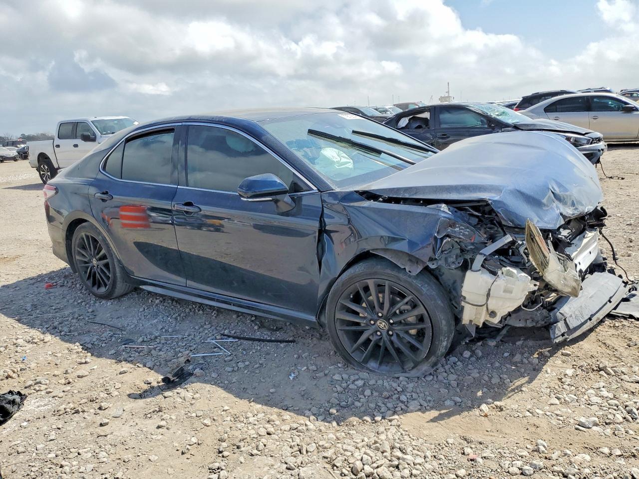 2019 TOYOTA CAMRY