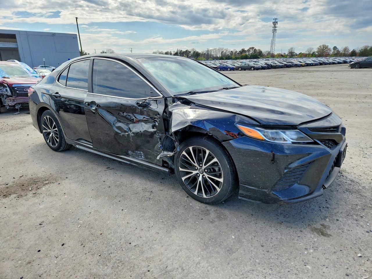 2019 TOYOTA CAMRY