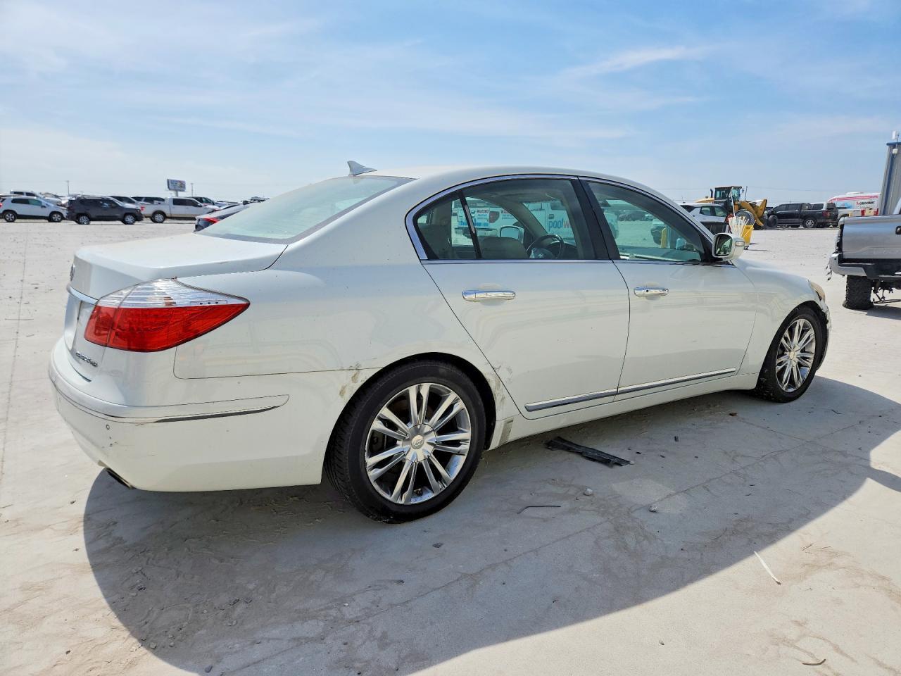 2010 Hyun Genesis