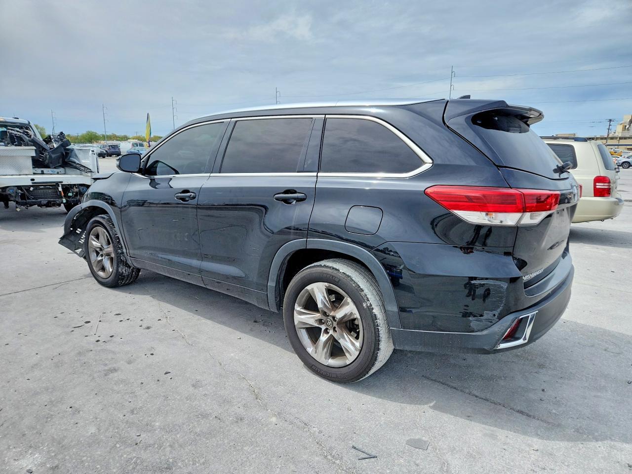 2018 TOYOTA HIGHLANDER