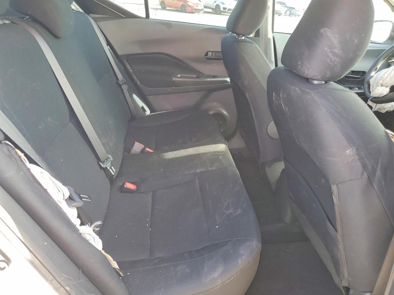 2025 NISSAN KICKS