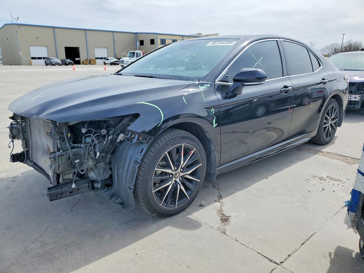 2024 TOYOTA CAMRY