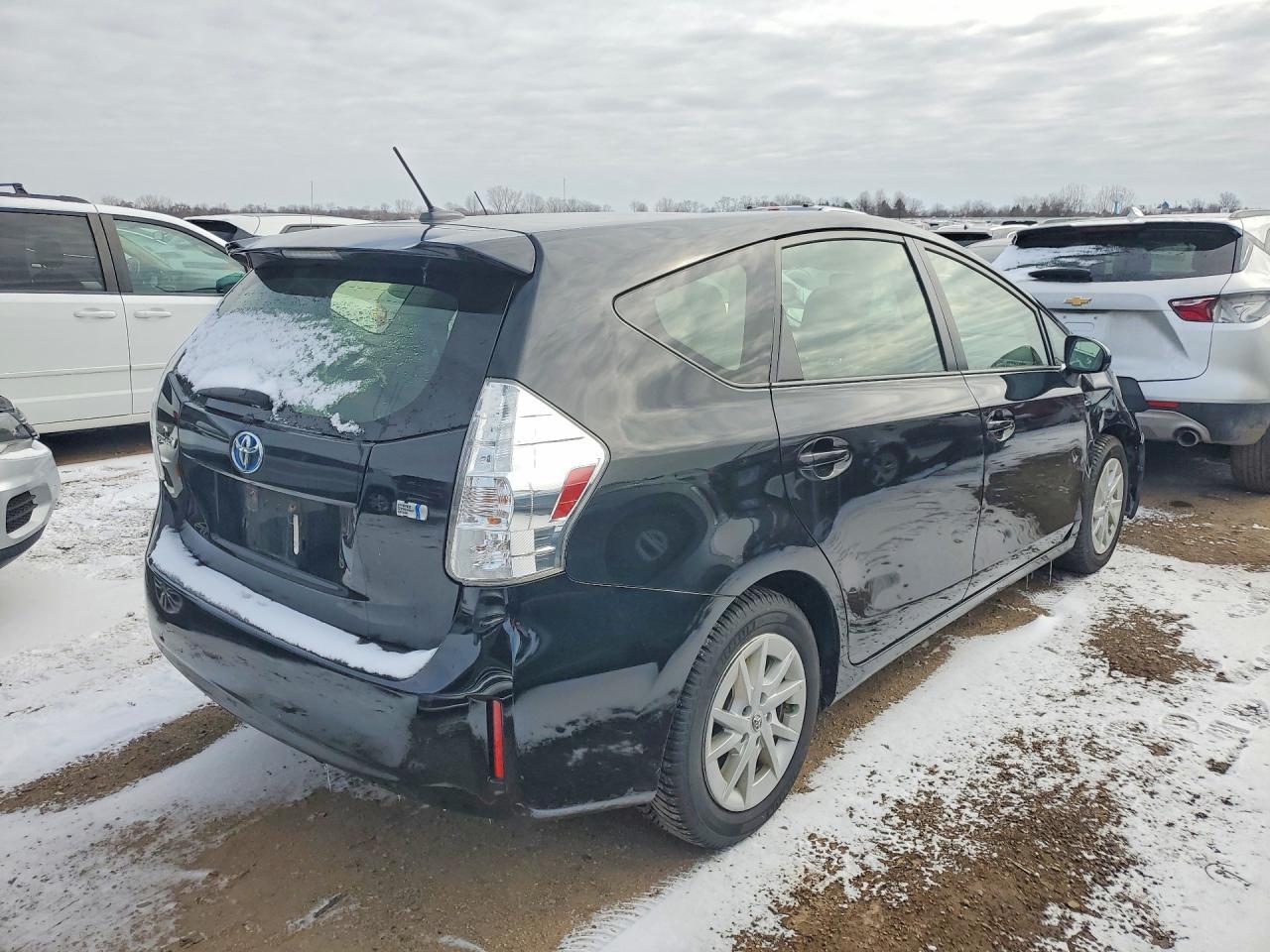 2013 TOYOTA PRIUS V