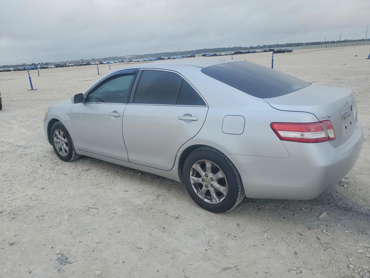 2011 TOYOTA CAMRY