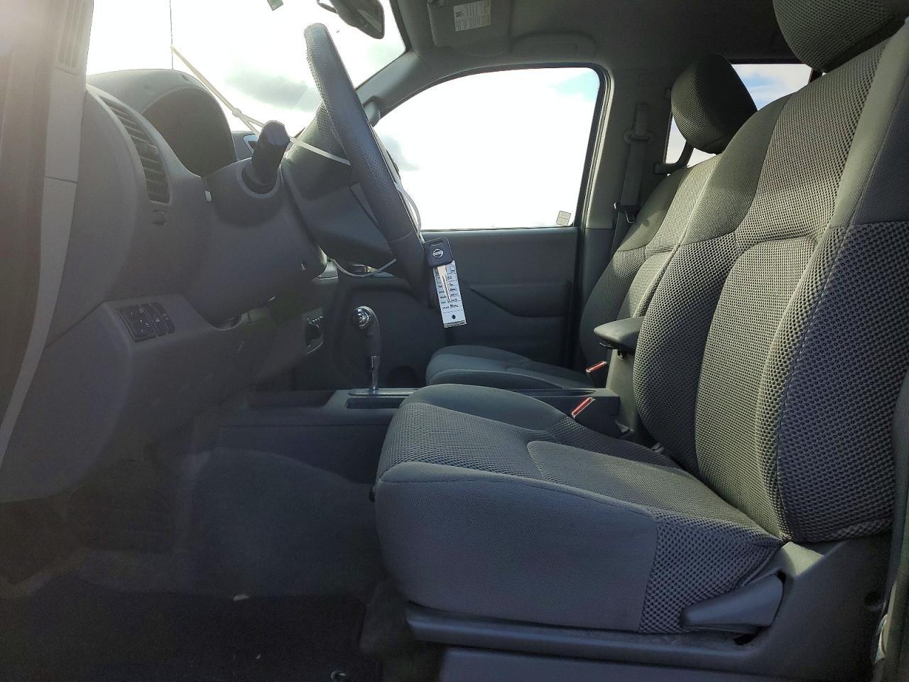 2016 NISSAN Frontier