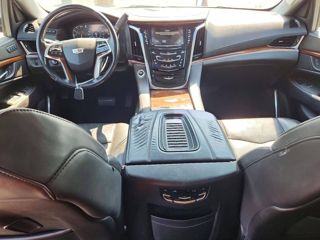 2018 CADILLAC Escalade ESV